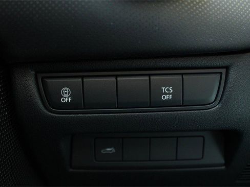 Certified 2025 MAZDA CX-50 AWD 2.5 S w/ Premium Package image 17