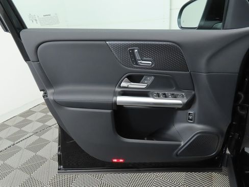 Certified 2025 Mercedes-Benz GLA 250 GLA 250 image 24