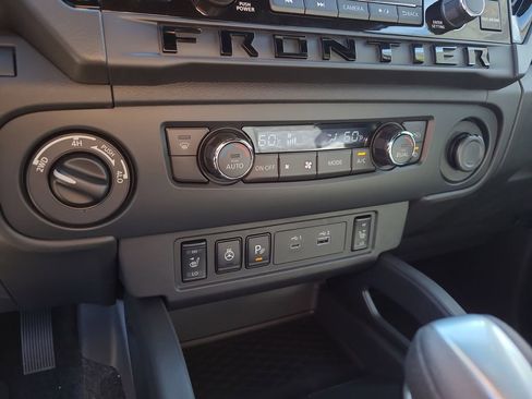 New 2026 Nissan Frontier SV w/ All-Weather Content Package AWD/4WD image 18