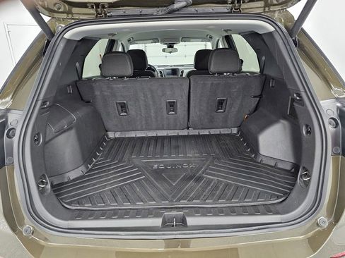 Used 2024 Chevrolet Equinox LT FWD image 28