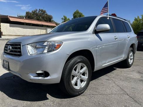 Used 2010 Toyota Highlander 2WD image 1