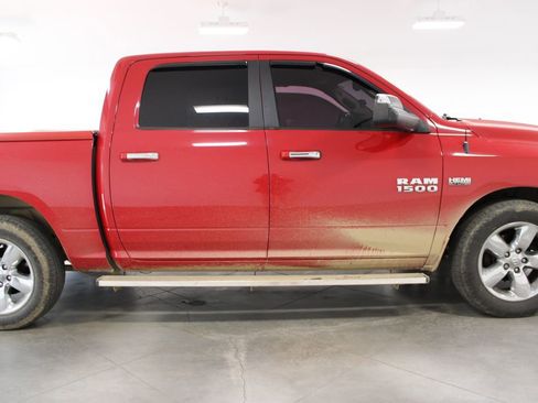 Used 2017 RAM 1500 Big Horn RWD image 12