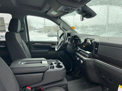 New 2026 GMC Sierra 3500 SLE w/ SLE Value Package image 19