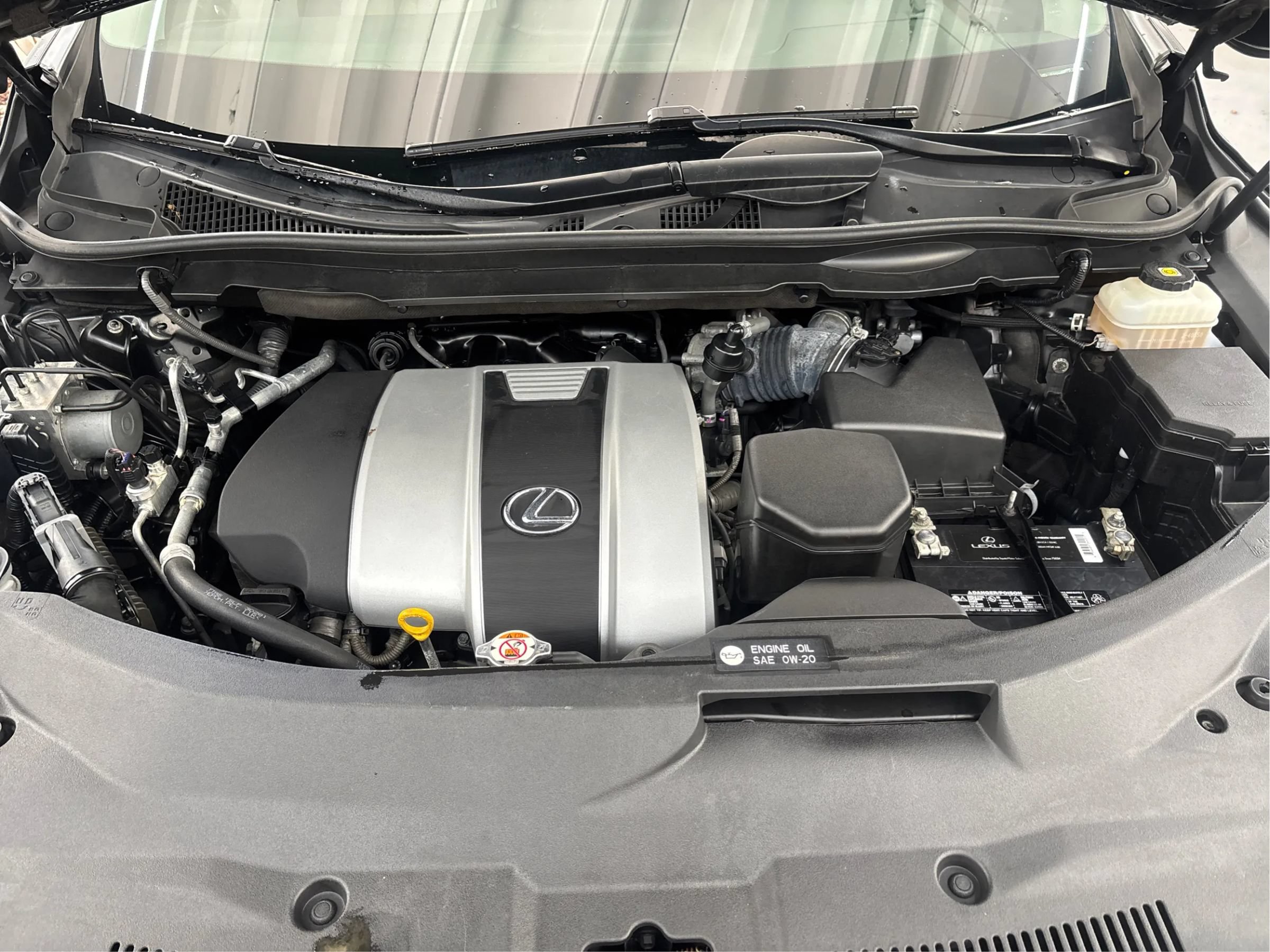 Used 2020 Lexus RX 350L Premium w/ Premium Package AWD/4WD image 29