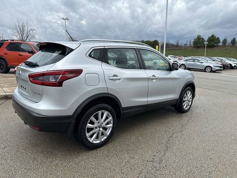 Used 2020 Nissan Rogue Sport SV w/ All-Weather Package image 3