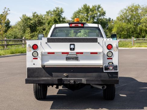 Used 2017 Chevrolet Silverado 3500 W/T RWD image 10
