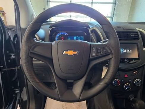 Used 2016 Chevrolet Trax LS image 16