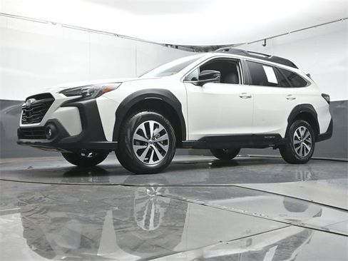 Certified 2025 Subaru Outback Premium w/ Popular Package #1A image 36