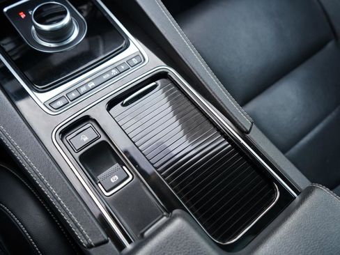 Used 2020 Jaguar F-PACE R-Sport image 54