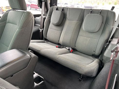 Used 2024 Jeep Wrangler Sport image 15