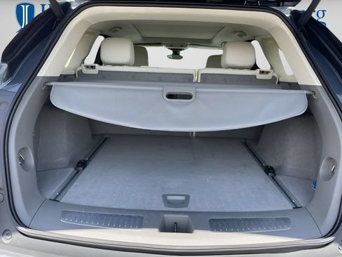 Used 2021 Cadillac XT5 Premium Luxury FWD image 16