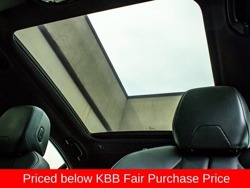 Used 2024 BMW 540i xDrive AWD/4WD image 19