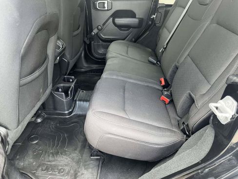 Used 2022 Jeep Wrangler Unlimited Sport AWD/4WD image 17