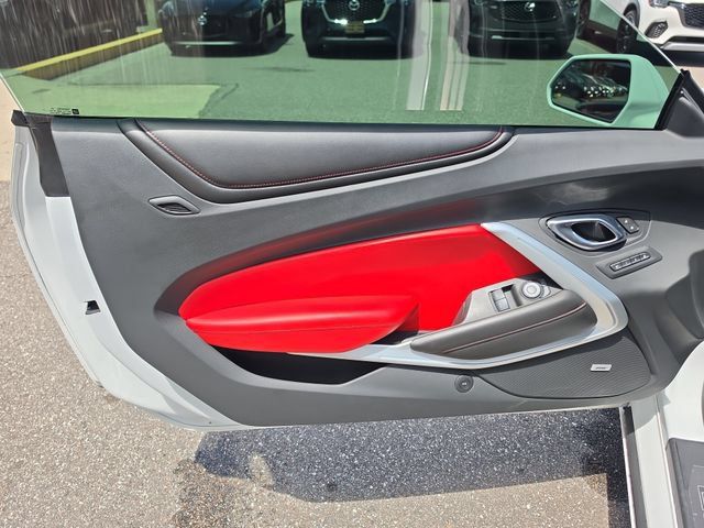 Used 2017 Chevrolet Camaro LT RWD image 17