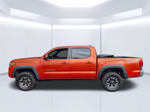Used 2016 Toyota Tacoma TRD Off-Road w/ Towing Package AWD/4WD image 2