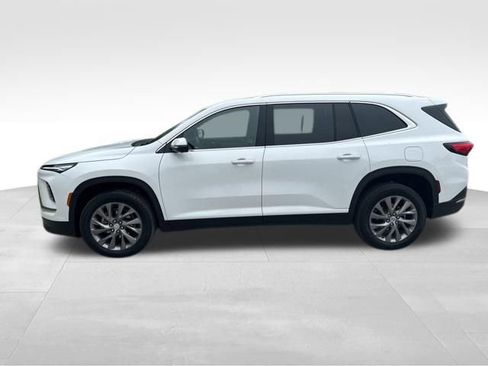 Used 2026 Buick Enclave Preferred AWD/4WD image 2