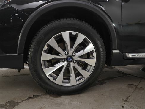 Used 2019 Subaru Outback 3.6R Touring image 25