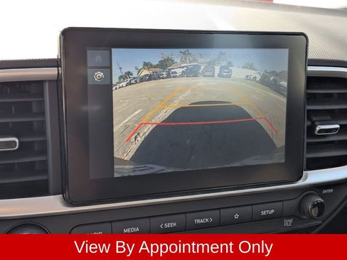 Used 2025 Hyundai Venue SEL FWD image 22