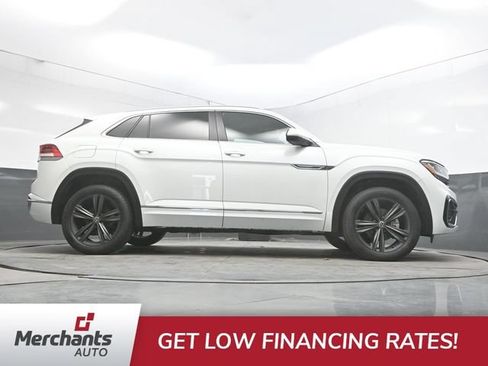 Used 2022 Volkswagen Atlas Cross Sport SEL R-Line AWD/4WD image 42