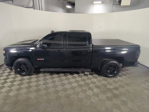 Used 2017 Chevrolet Silverado 1500 LTZ Z71 w/ LTZ Plus Package image 6