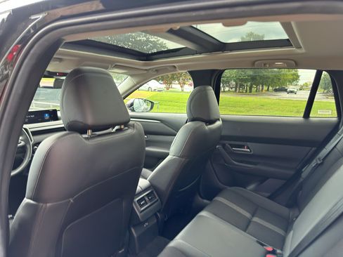 Used 2025 MAZDA CX-50 AWD 2.5 S w/ Premium Package image 19