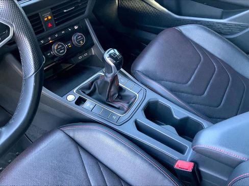 Used 2023 Volkswagen Jetta GLI Autobahn FWD image 17