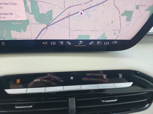 Used 2026 Buick Enclave Avenir w/ Super Cruise Package AWD/4WD image 19