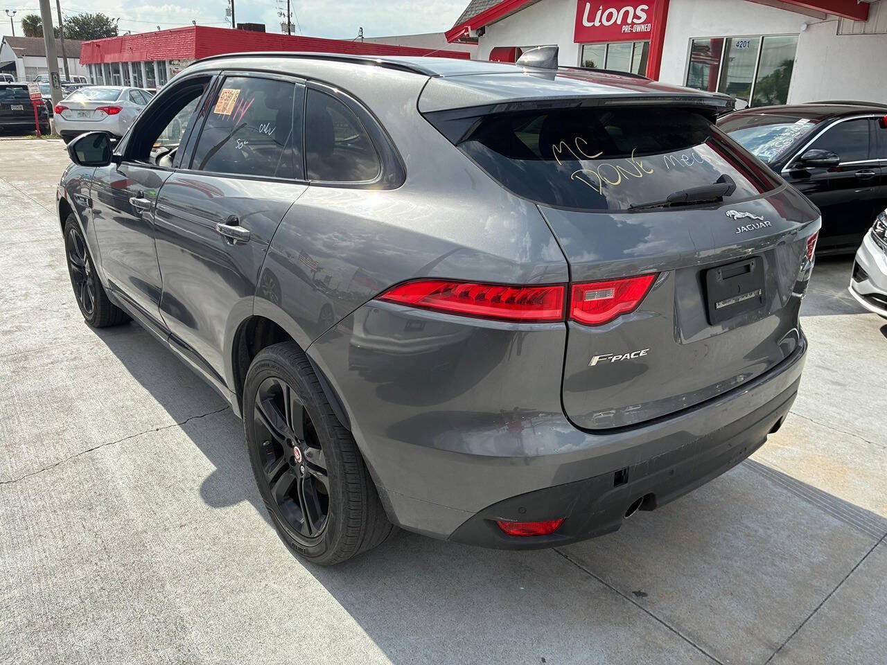 Used 2019 Jaguar F-PACE R-Sport AWD/4WD image 11