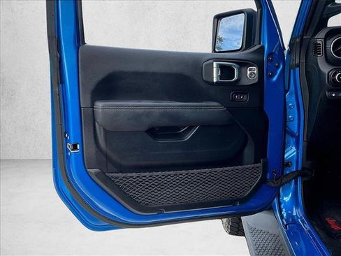 Used 2021 Jeep Wrangler Unlimited Sahara w/ Cold Weather Group AWD/4WD image 18