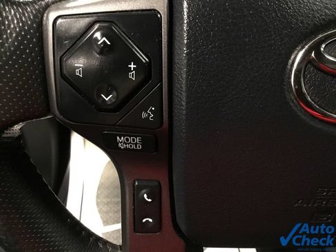 Used 2016 Toyota Tacoma TRD Sport w/ Towing Package AWD/4WD image 47