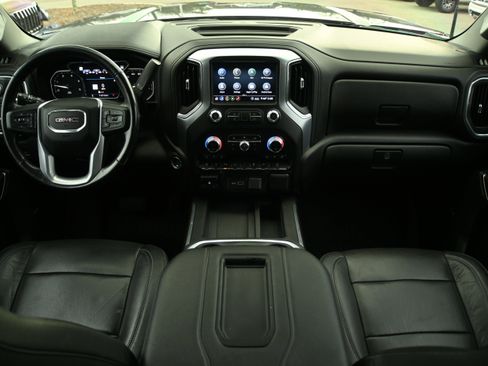 Used 2020 GMC Sierra 2500 SLT w/ SLT Premium Plus Package image 3