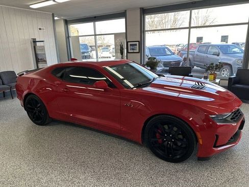 Used 2023 Chevrolet Camaro LT image 2