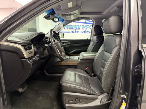 Used 2018 GMC Yukon XL Denali w/ Open Road Package AWD/4WD image 9