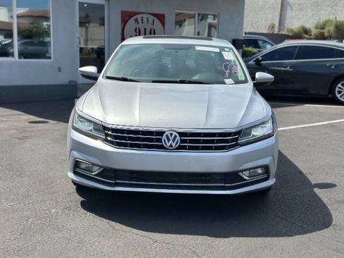 Used 2017 Volkswagen Passat 1.8T SE w/ SE Lighting Package image 7