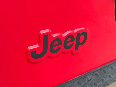 Used 2005 Jeep Wrangler Rubicon AWD/4WD image 39