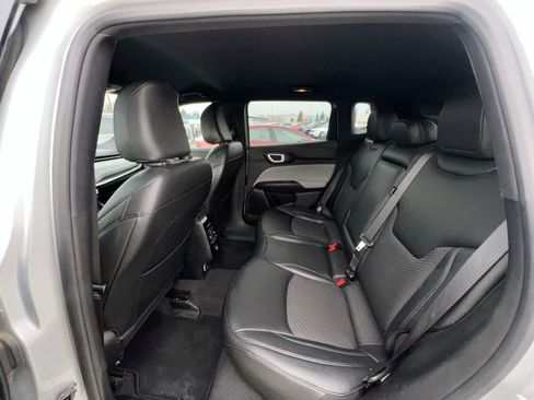 Used 2024 Jeep Compass Latitude AWD/4WD image 23