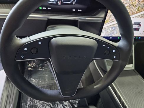 Used 2025 Tesla Model X Plaid AWD/4WD image 14