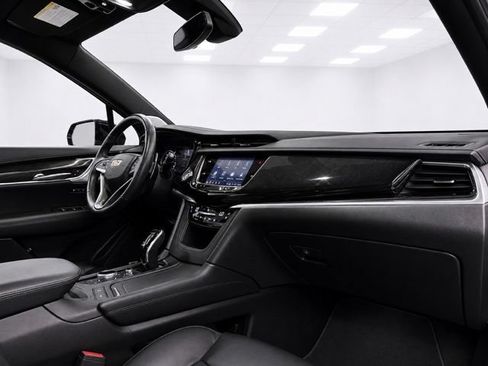 Used 2024 Cadillac XT6 Sport w/ LPO, Red Accent Package AWD/4WD image 13