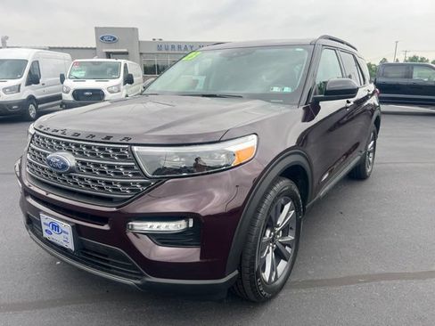 Used 2023 Ford Explorer XLT w/ Equipment Group 202A AWD/4WD image 3