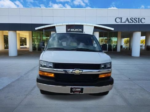 Used 2023 Chevrolet Express 3500 LT w/ LT Preferred Equipment Group RWD image 3
