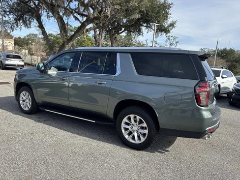 Used 2024 Chevrolet Suburban Premier image 4