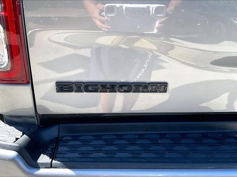 Used 2021 RAM 2500 Big Horn w/ Night Edition AWD/4WD image 7