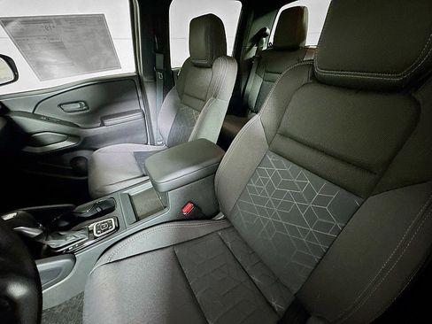 New 2026 Nissan Frontier SV w/ Tow Package image 11