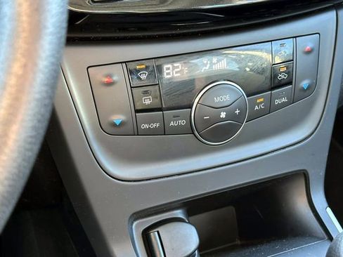 Used 2019 Nissan Sentra SV w/ Special Edition Package image 28