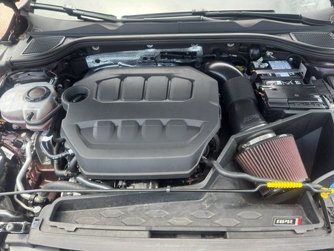 Used 2025 Volkswagen GTI SE FWD image 10