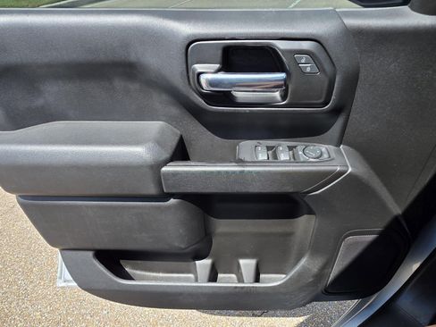Used 2022 Chevrolet Silverado 1500 Custom AWD/4WD image 17
