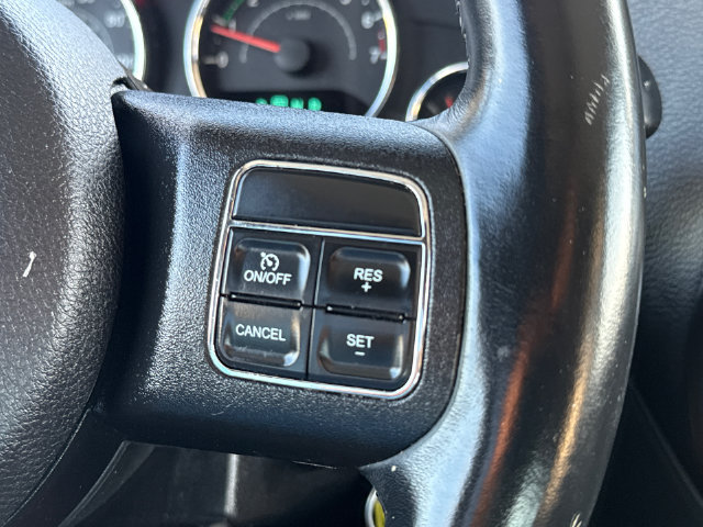Used 2015 Jeep Wrangler Unlimited Sahara w/ Max Tow Package AWD/4WD image 28