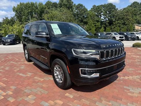 Used 2023 Jeep Wagoneer 2WD image 38