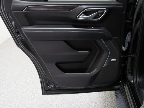 Used 2024 Chevrolet Tahoe Z71 w/ Z71 Off-Road Package AWD/4WD image 28