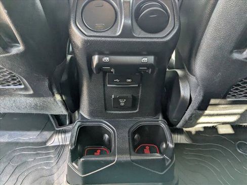 Used 2020 Jeep Gladiator Rubicon image 16